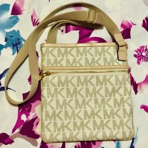 Micheal Kors Logo Crossbody Purse